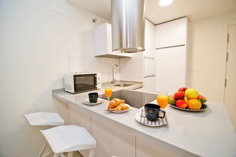 Comfort Apartment | Private kitchen | Fridge, microwave, stovetop, coffee/tea maker