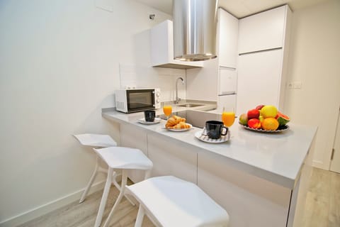 Comfort Apartment | Private kitchen | Fridge, microwave, stovetop, coffee/tea maker