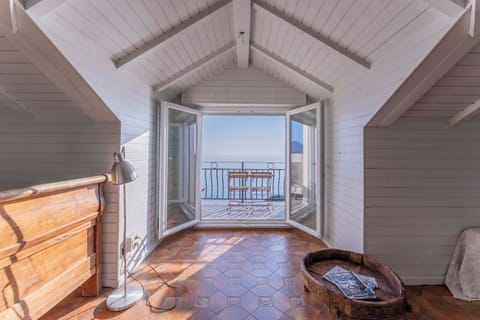 Apartment, Balcony, Sea View | 4 bedrooms, iron/ironing board, free cribs/infant beds, free WiFi