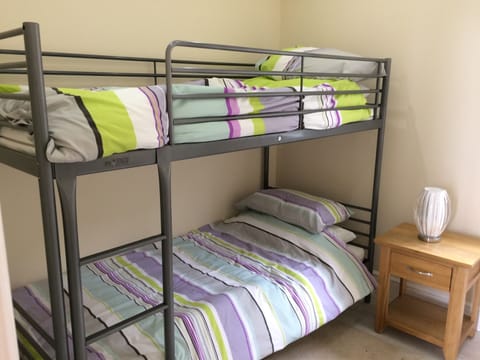 Apartment | 2 bedrooms, free WiFi, bed sheets