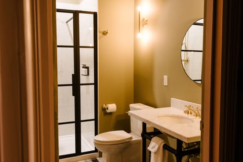 Premium Room, 1 King Bed | Bathroom | Designer toiletries, hair dryer, towels, soap