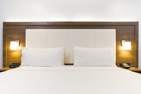 Premium bedding, pillowtop beds, in-room safe, desk