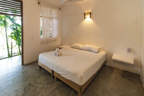 Comfort Double Room | Free WiFi, bed sheets