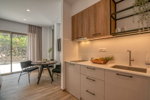 Family Apartment | Private kitchen | Mini-fridge, stovetop, espresso maker, coffee/tea maker