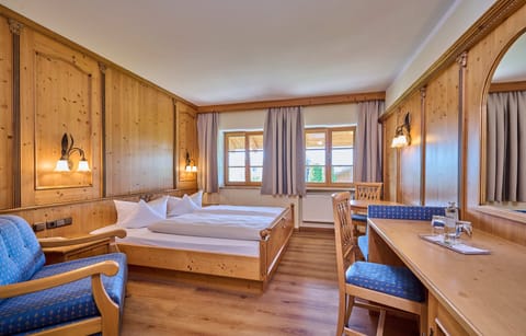 Double Room | 1 bedroom, in-room safe, free WiFi