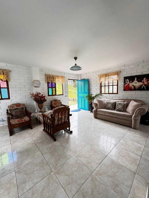 Basic Cabin, Courtyard View | Living area