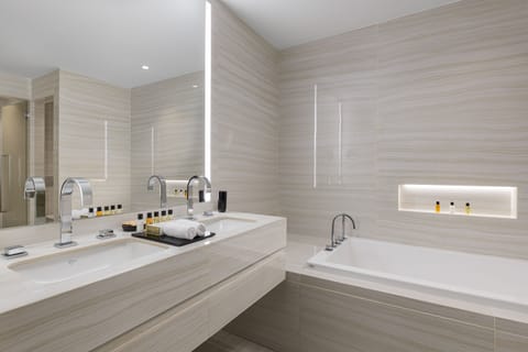 Suite, Sea View (Penthouse) | Bathroom | Combined shower/tub, free toiletries, hair dryer, bathrobes