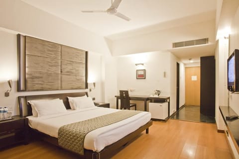 Deluxe Room | Desk, laptop workspace, free WiFi