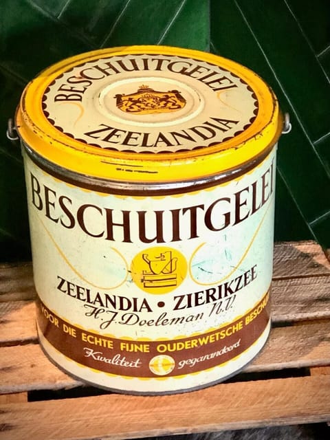 Daily buffet breakfast (EUR 20 per person)