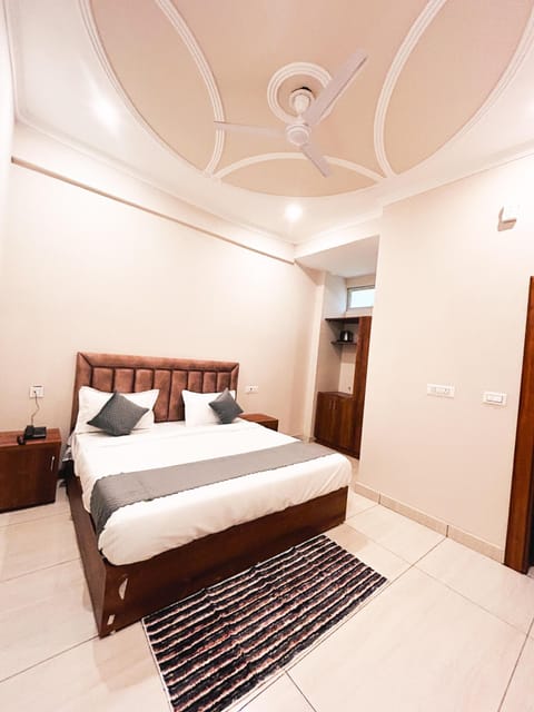 Deluxe Room | Desk, laptop workspace, soundproofing, free WiFi