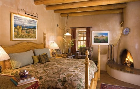 Casita Acequia Madre, 1 King Bed | Premium bedding, iron/ironing board, free WiFi, bed sheets