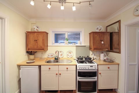 Standard Double Room | Private kitchen