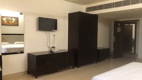 Deluxe Room, City View