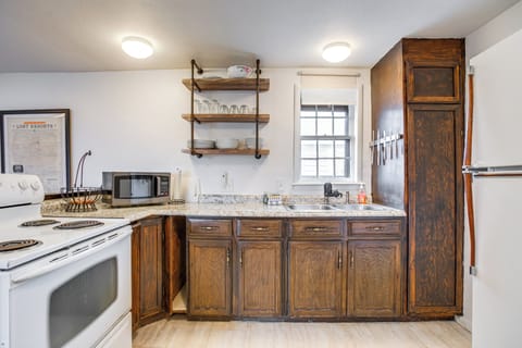 House (1 Bedroom) | Interior