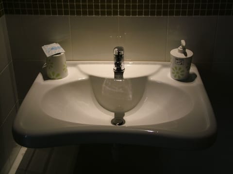 Double Room, Balcony | Bathroom sink