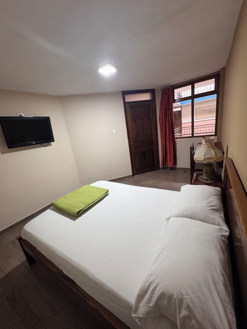 Classic Double or Twin Room, Courtyard View | Desk, free WiFi