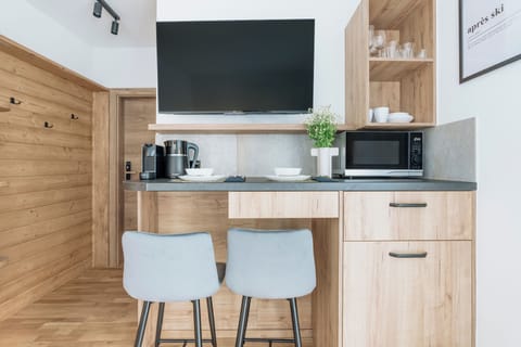 Standard Studio Suite | Private kitchenette | Fridge