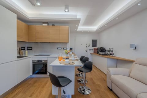 Apartment, 2 Bedrooms | Private kitchen