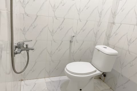 Deluxe Twin Room | Bathroom | Shower, bidet