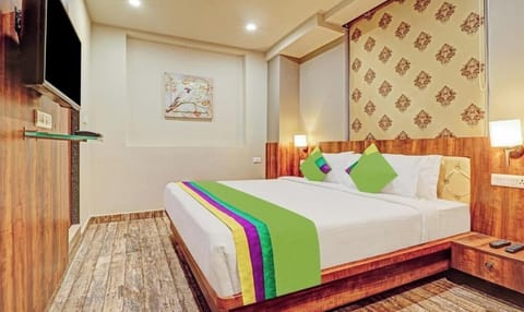 Standard Double Room | Free WiFi, bed sheets