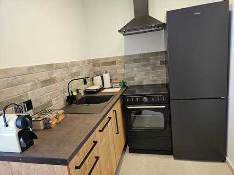 Premium Suite, City View | Private kitchen | Stovetop, espresso maker, coffee/tea maker, electric kettle