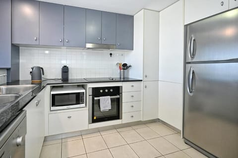 Apartment, 2 Bedrooms | Private kitchen | Full-size fridge, microwave, oven, stovetop