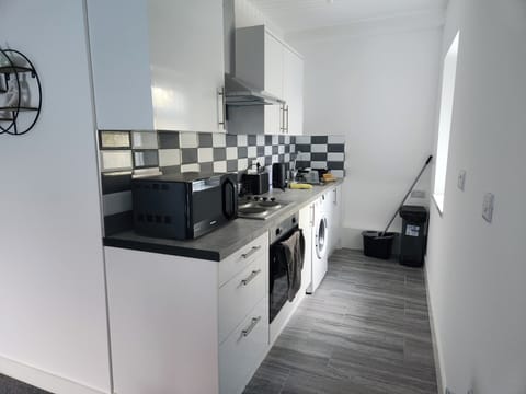 Apartment | Private kitchen | Fridge, microwave, oven, stovetop