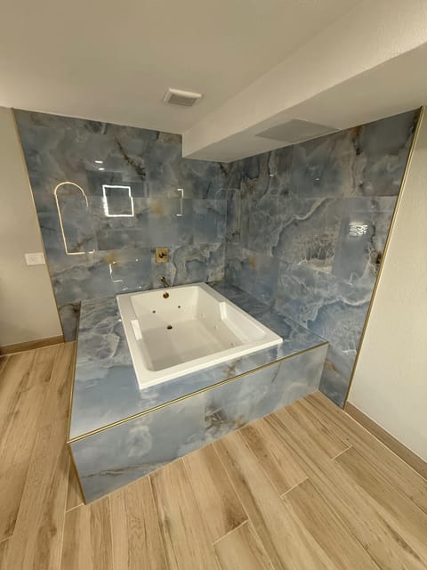 Romantic Single Room, Jetted Tub | Private spa tub