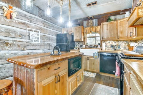 House (1 Bedroom) | Interior