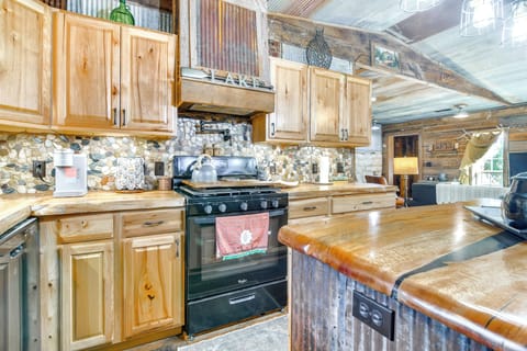 House (1 Bedroom) | Interior