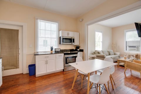 Banana Split | Private kitchen | Microwave