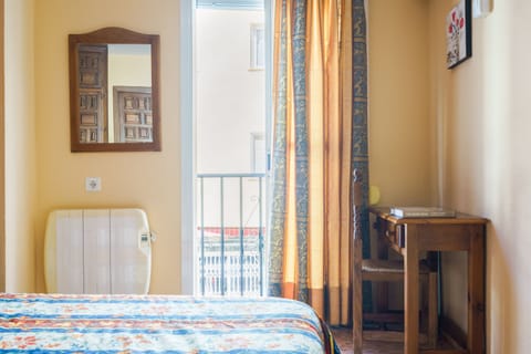 Double or Twin Room | In-room safe, desk, iron/ironing board, free WiFi