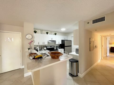 Apartment, 2 Bedrooms, Resort View | Private kitchen | Coffee/tea maker, dining tables