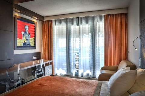 Superior Double Room | Premium bedding, minibar, in-room safe, desk