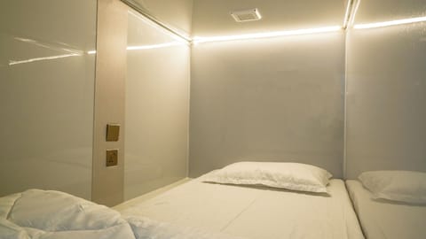 Luxury Capsule Room | Free WiFi
