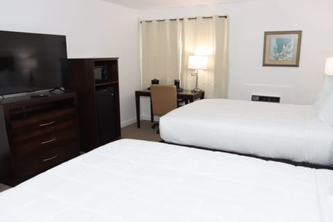 Deluxe Double Room | Premium bedding, desk, iron/ironing board, free WiFi