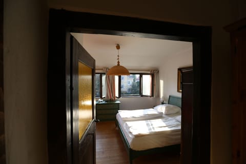Premium bedding, in-room safe, individually decorated