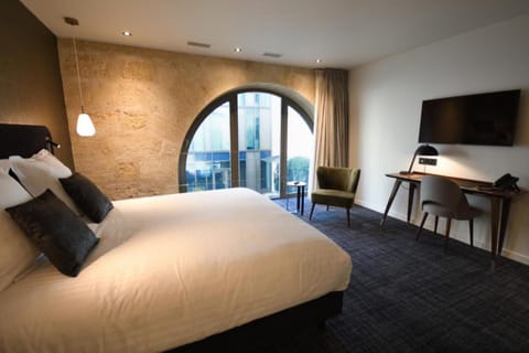 Superior Double Room | Frette Italian sheets, premium bedding, pillowtop beds, minibar