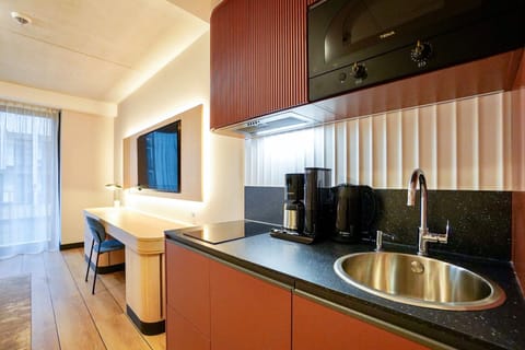 Private kitchenette