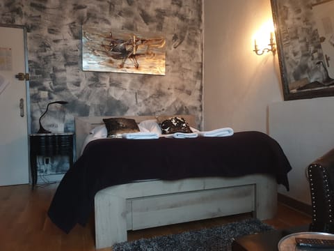 Comfort Double Room | Premium bedding, Select Comfort beds, free WiFi, bed sheets