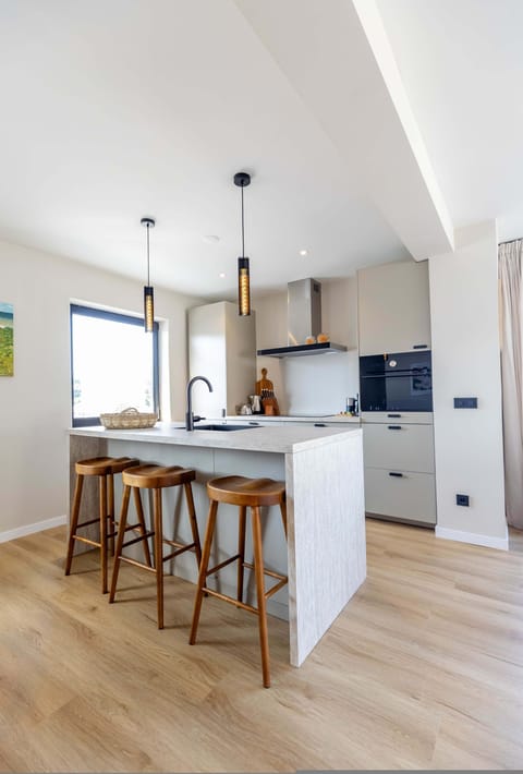 Apartment, Accessible | 3 bedrooms, desk, Internet