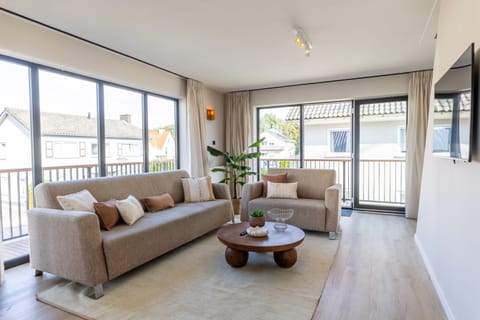 Apartment, Accessible | 3 bedrooms, desk, Internet