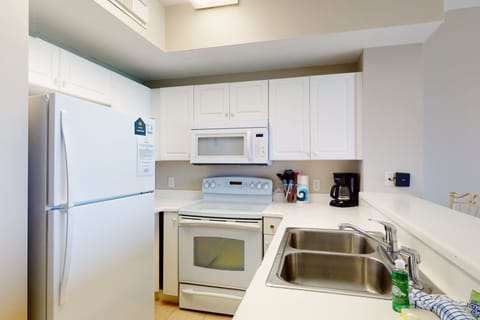 Condo, 1 Bedroom | Private kitchen | Full-size fridge, microwave, coffee/tea maker, cookware/dishes/utensils