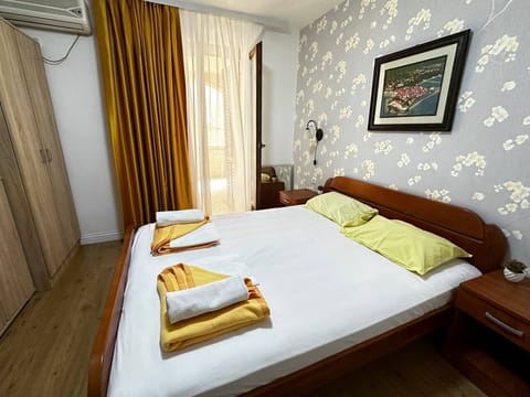 Standard Room, 1 Double Bed | Laptop workspace, soundproofing, free WiFi