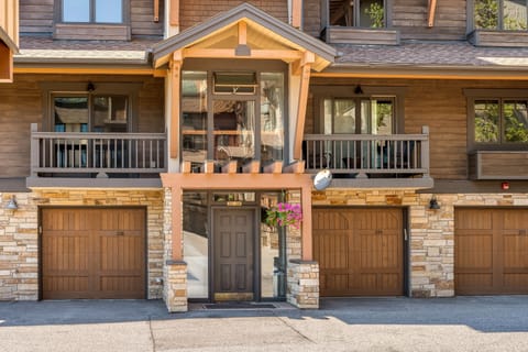 Townhome, 2 Bedrooms | Exterior detail