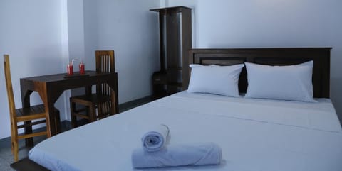 Basic Double Room | Free WiFi, bed sheets