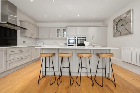 Four Bedroom Apartment | Private kitchen | Electric kettle