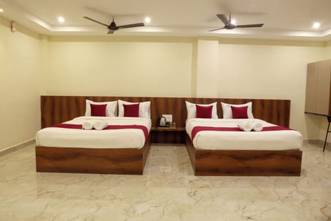 Superior Suite, Hill View | Bed sheets