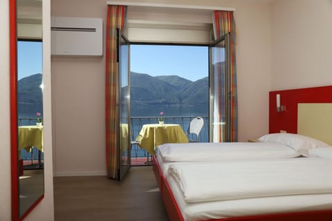 Panoramic Double Room, Balcony, Lake View | In-room safe, free WiFi, bed sheets