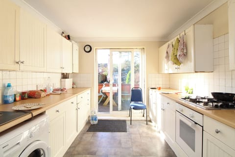 Economy Double Room | Private kitchen